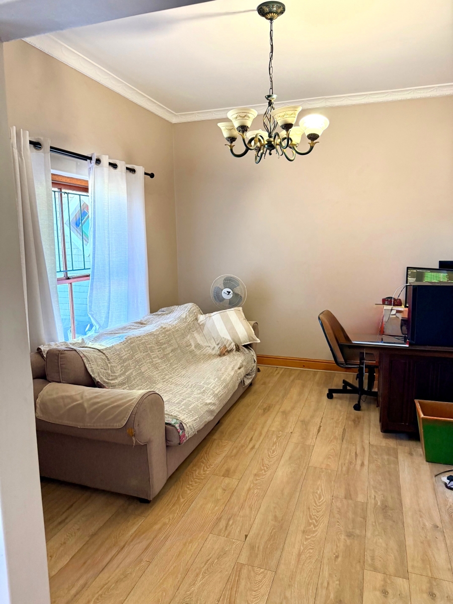 4 Bedroom Property for Sale in Die Wingerd Western Cape